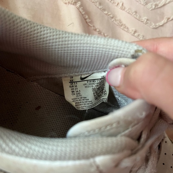 Air forces - Picture 3 of 3